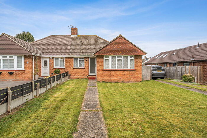 3 Bedroom Semi-Detached Bungalow For Sale In Buckland Avenue, Basingstoke, RG22
