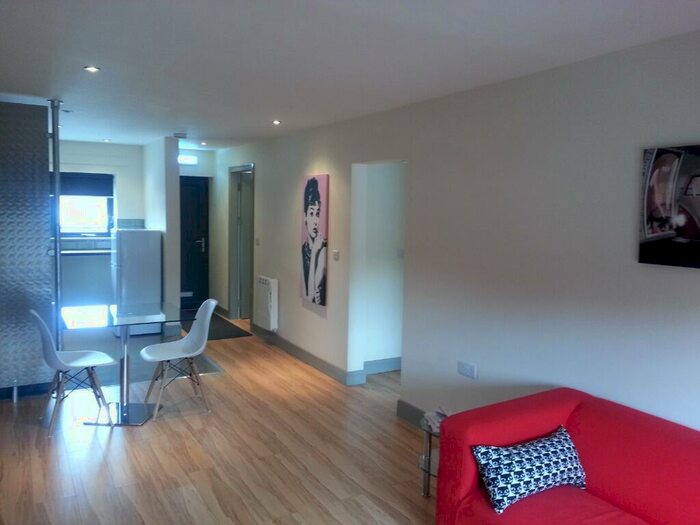 2 Bedroom Flat To Rent In Old Brickyard, Carlton, Nottingham, NG3