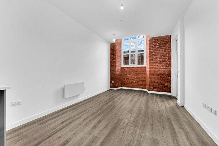 1 Bedroom Flat To Rent In Cotton Gardens, Union Mill, Vernon Street, Bolton, BL1