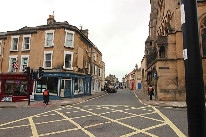 1 Bedroom Flat To Rent In Charles Street, City Centre, BA1