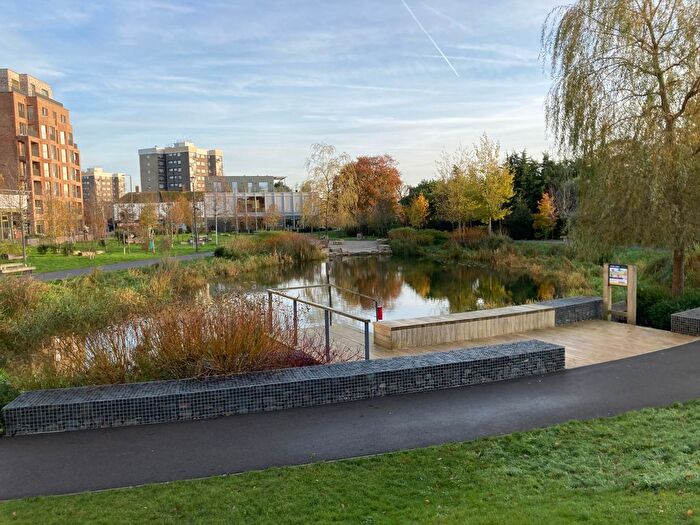 2 Bedroom Flat To Rent In Brent Cross, NW2