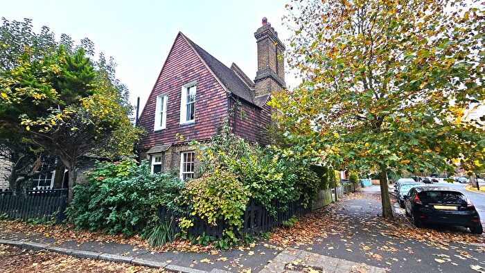 2 Bedroom Detached House For Sale In Boxall Road, Dulwich Village, SE21