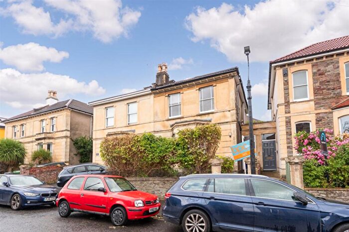 5 Bedroom House To Rent In North Road, St. Andrews, BS6