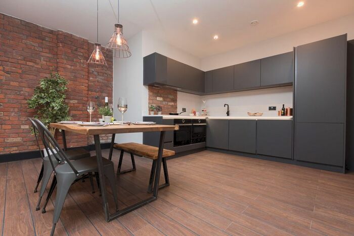 2 Bedroom Flat To Rent In Portland Street, Basil House, M1