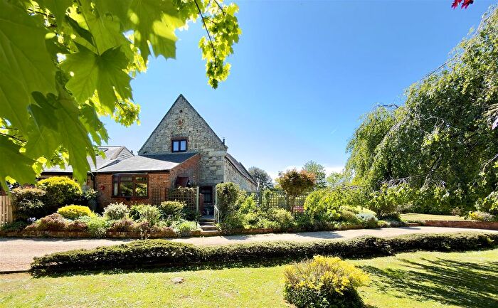 2 Bedroom Barn Conversion For Sale In Freshwater, Isle Of Wight, PO40