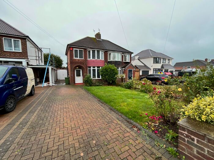 3 Bedroom Semi-Detached House To Rent In Water Orton Road, Castle Bromwich, Birmingham, B36