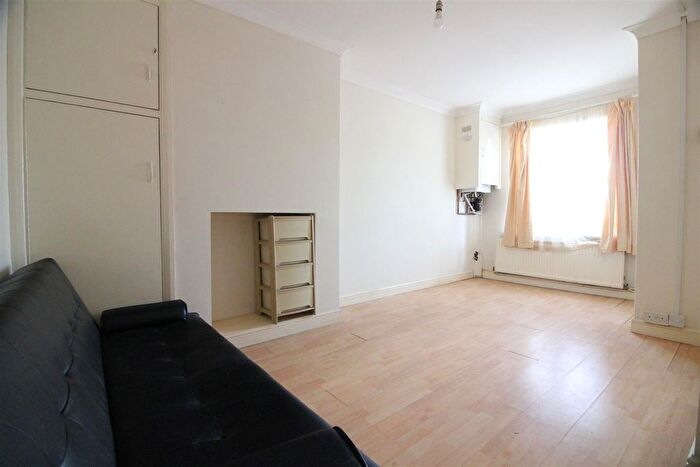 4 Bedroom End Of Terrace House To Rent In Elthorne Road, London, NW9