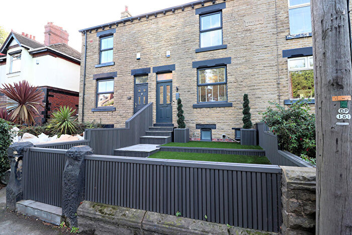 2 Bedroom Terraced House For Sale In Barnsley Road, Brierley Barnsley, S72