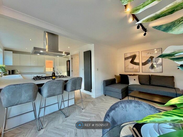 6 Bedroom Detached House To Rent In Bladewater Road, Norwich, NR5