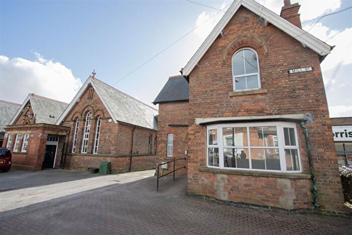 5 Bedroom Block Of Flats To Rent In Mill Street, Clowne, Chesterfield, S43