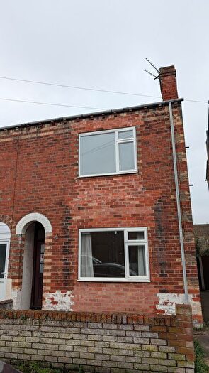 3 Bedroom Semi-detached House To Rent In Lincoln Street, Gainsborough, DN21