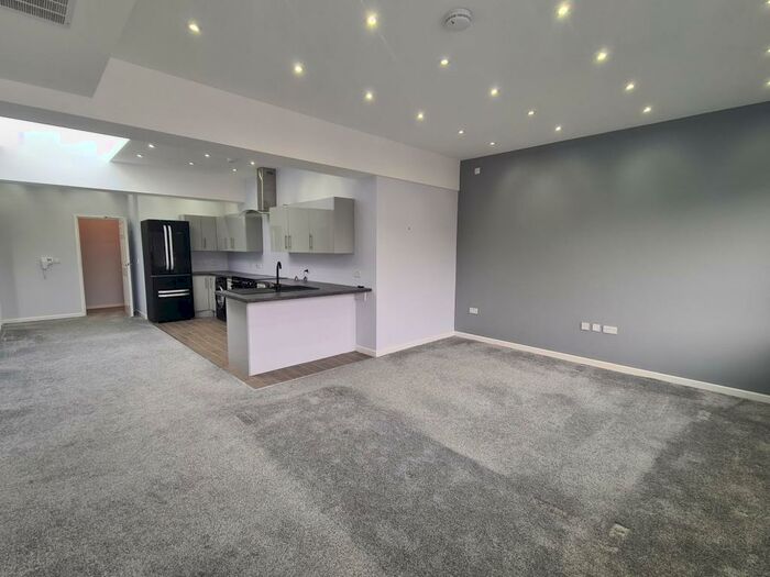 2 Bedroom Apartment To Rent In Holly Close, Harwich, CO12