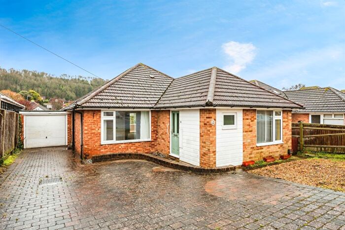 3 Bedroom Detached Bungalow For Sale In Wellington Road, Newhaven, BN9