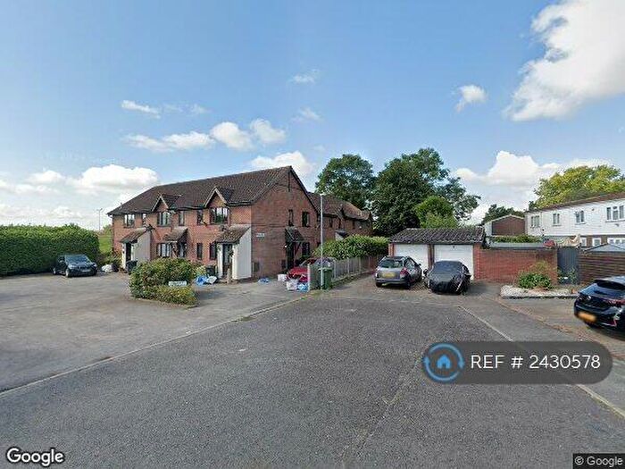 1 Bedroom Flat To Rent In Chaseway, Basildon, SS16