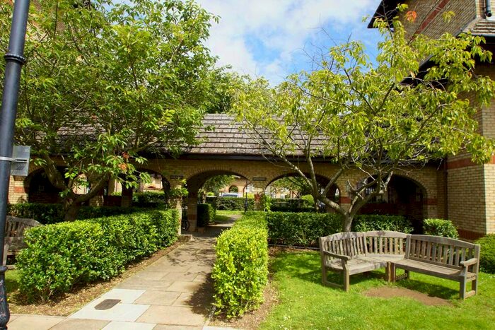 1 Bedroom Flat To Rent In Lygean Avenue, Ware, Hertfordshire, SG12