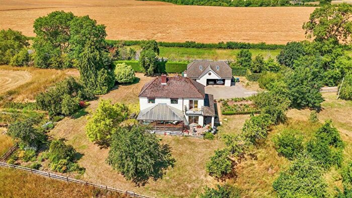 4 Bedroom Detached House For Sale In Warwick Road, Upper Fulbrook, CV37