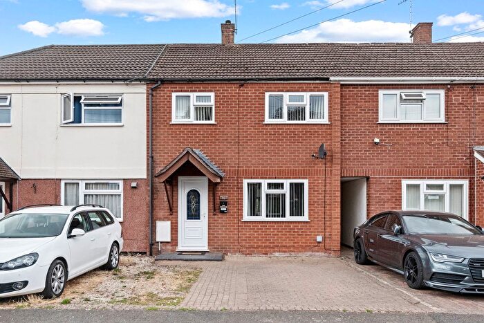 3 Bedroom Terraced House For Sale In Drake Avenue, Worcester., WR2