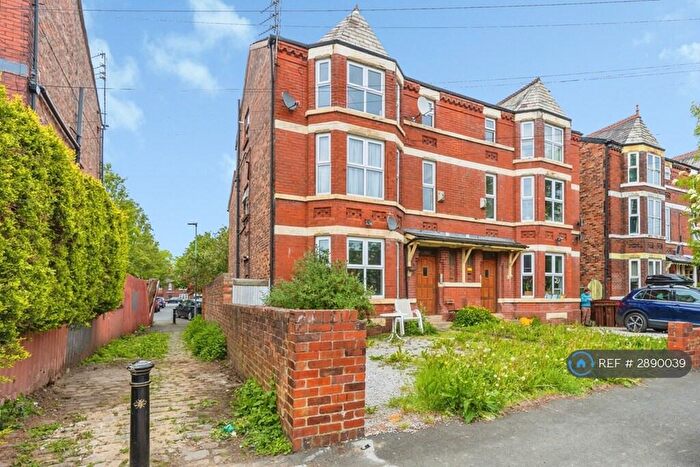 2 Bedroom Flat To Rent In Manley Road, Manchester, M16