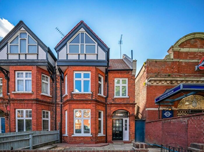 1 Bedroom Property To Rent In Goldhawk Road, London, W6