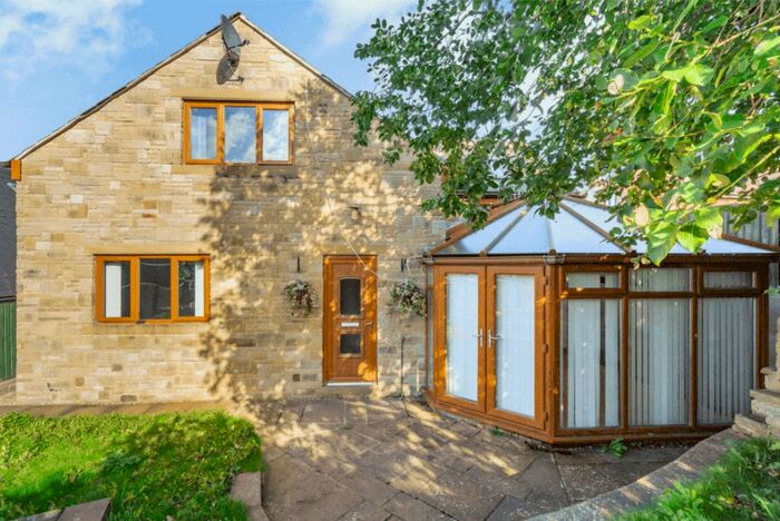 4 Bedroom Detached House To Rent In Sandy Lane, Middlestown, Wakefield, WF4