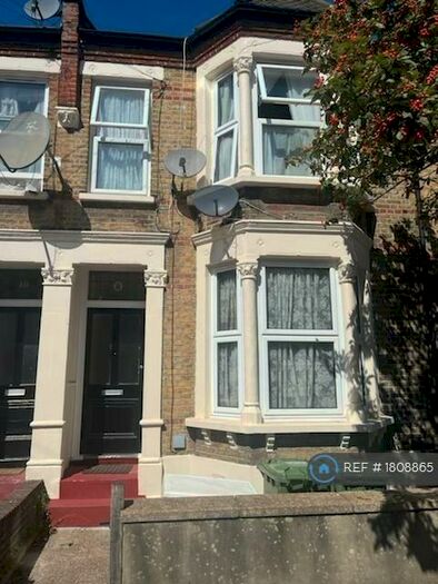 2 Bedroom Flat To Rent In Brockley, London, SE4