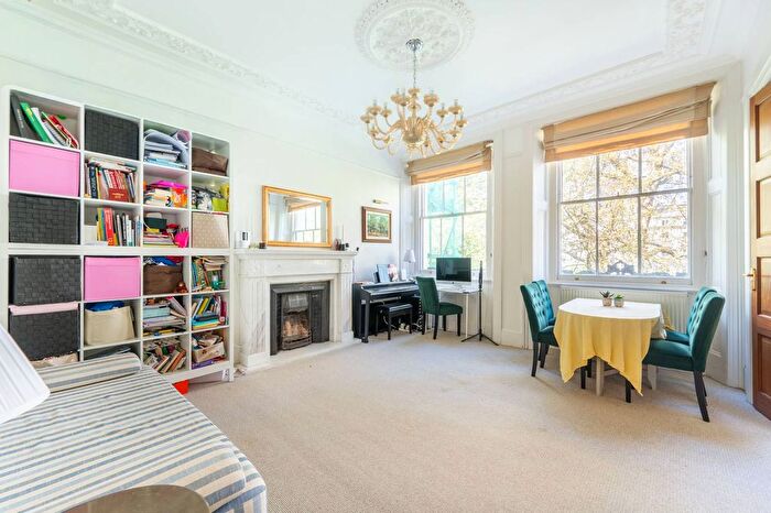 2 Bedroom Flat For Sale In Cleveland Square, Bayswater, London, W2