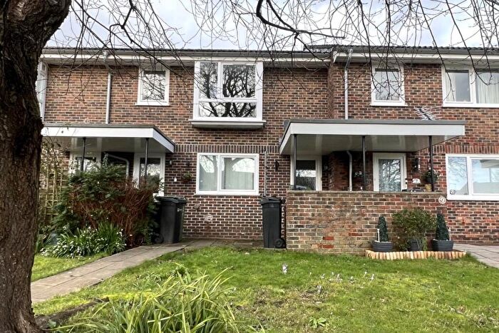 2 Bedroom Flat For Sale In Southlands, Lindisfarne Close, Cosham, Portsmouth, Hampshire, PO6