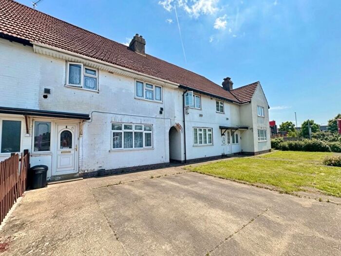 3 Bedroom Terraced House For Sale In Straight Road, Romford, RM3