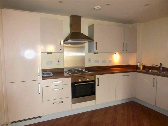 2 Bedroom Flat To Rent In Viridian Square, Aylesbury, HP21