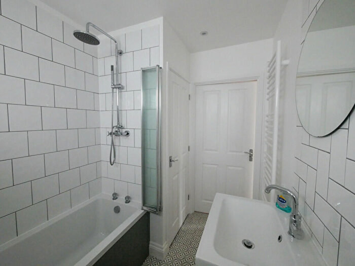2 Bedroom Detached Bungalow For Sale In Hopton Close, Bude, EX23