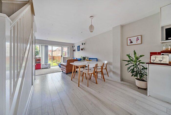 3 Bedroom Terraced House For Sale In Arthur Milton Street, Bristol, BS7