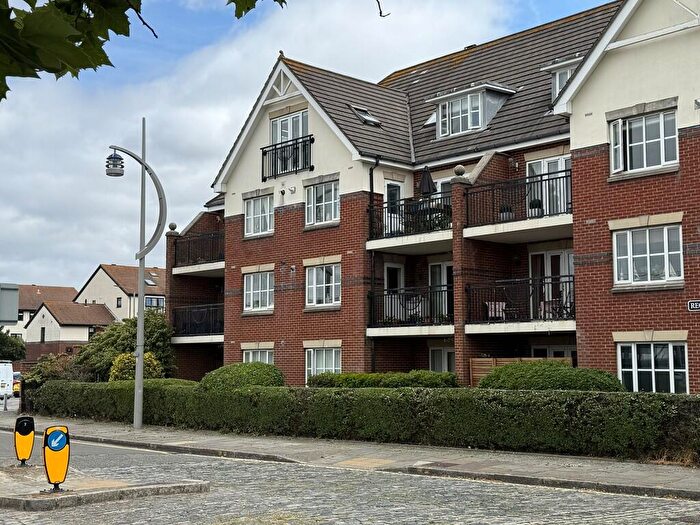 3 Bedroom Penthouse For Sale In Old Portsmouth, Hampshire, PO1