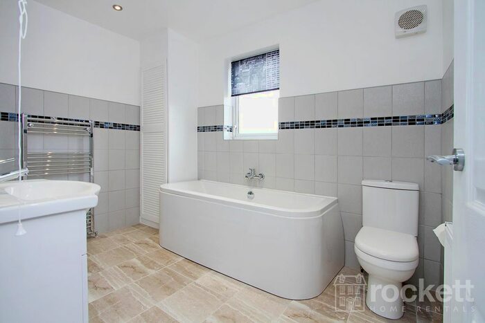 3 Bedroom Town House To Rent In Poplar Grove, Newcastle-Under-Lyme, ST5