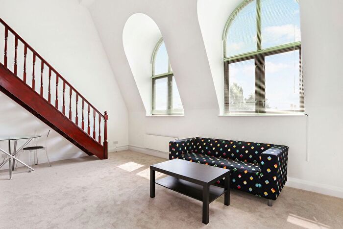 Studio To Rent In Brook Court, Brook Road South, Brentford, TW8