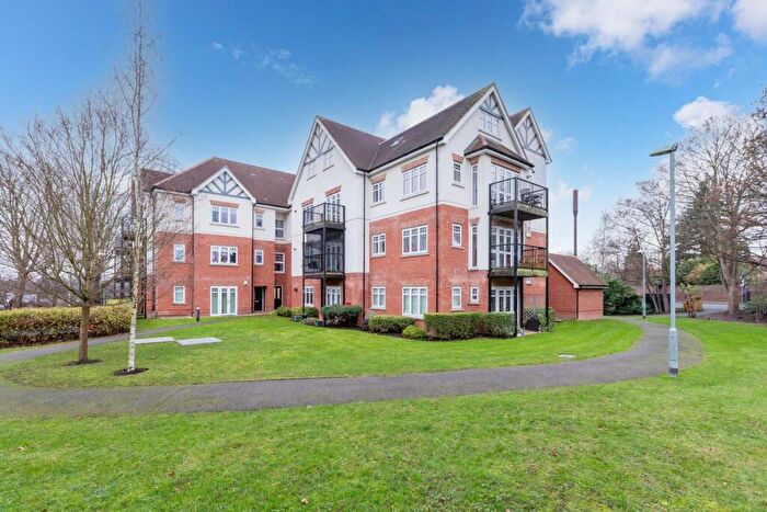 2 Bedroom Flat For Sale In Bhamra Gardens, Maidenhead, SL6