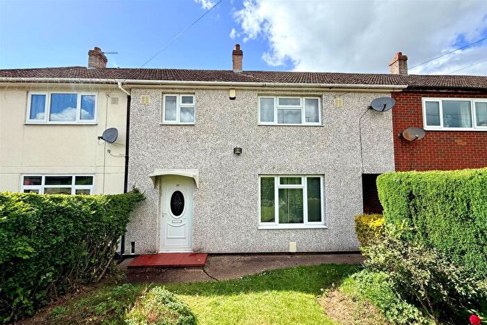 4 Bedroom Terraced House For Sale In Pomeroy Road, Bartley Green, Birmingham, B32