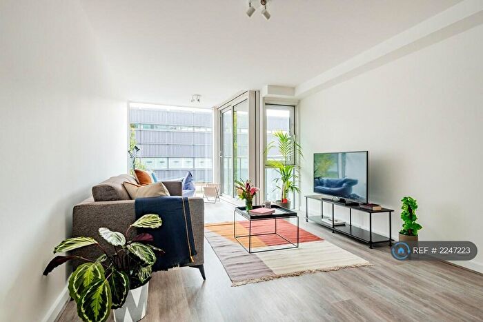 2 Bedroom Flat To Rent In Kentish Town Road, London, NW1