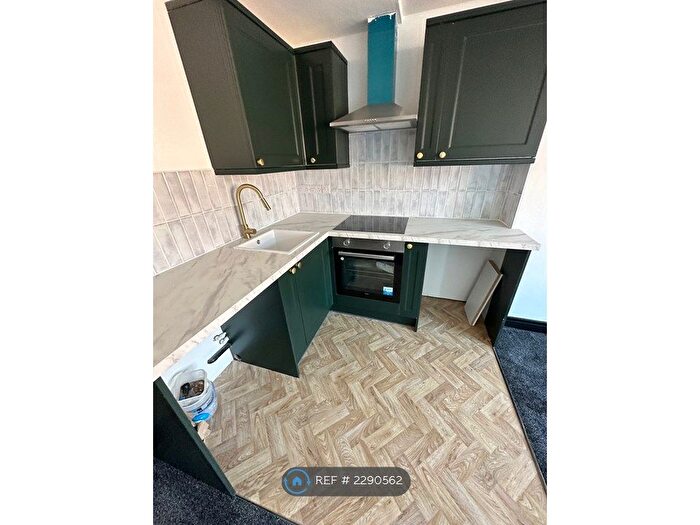 1 Bedroom Flat To Rent In Watnall Road, Hucknall, Nottingham, NG15