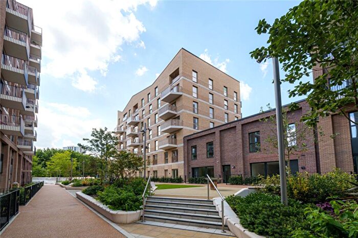 2 Bedroom Apartment To Rent In Carraway Street, Reading, Berkshire, RG1