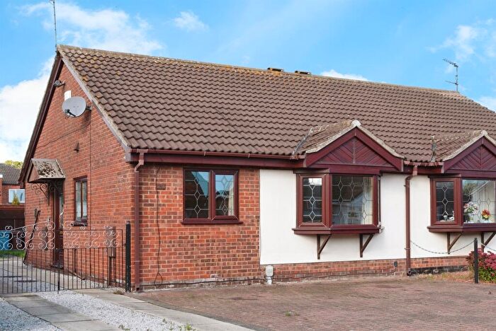 2 Bedroom Semi-Detached Bungalow For Sale In Willerby Carr Close, Hull, HU5