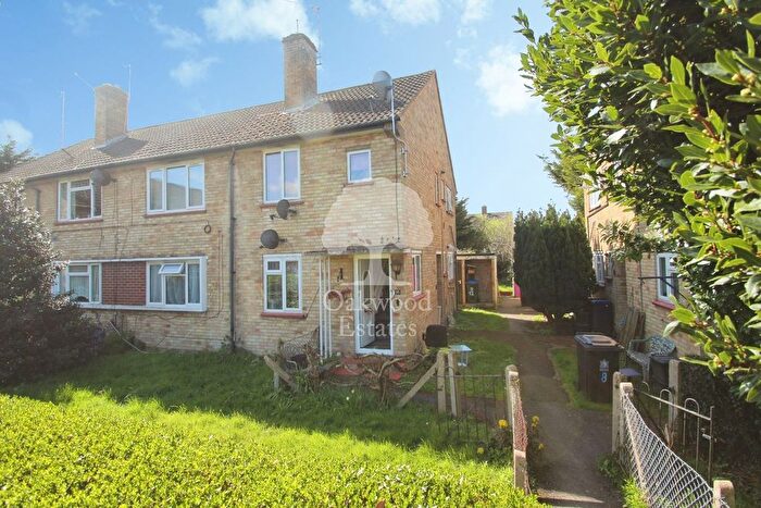 2 Bedroom Maisonette To Rent In Laurels Road, Iver, SL0