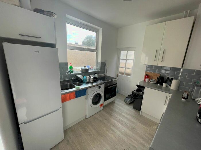 4 Bedroom Terraced House To Rent In Filbert Street East, Leicester, LE2