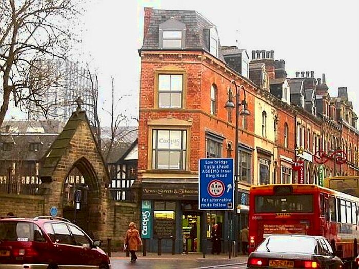 1 Bedroom Flat To Rent In New Briggate, Leeds, LS2