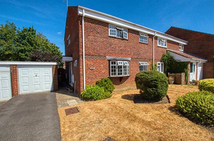 4 Bedroom Semi-Detached House For Sale In Princess Close, West End, Southampton, SO30