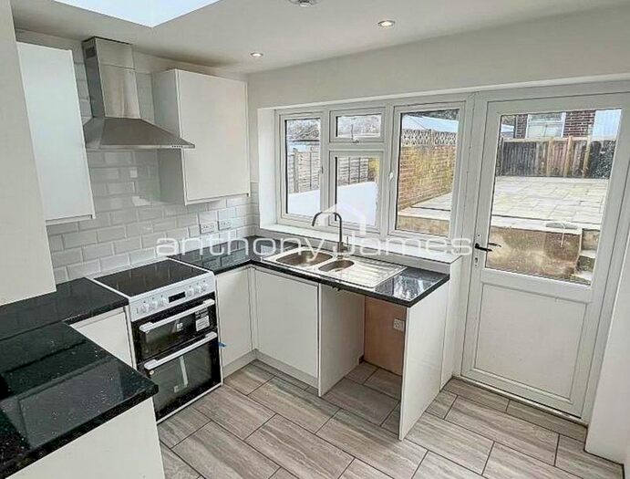 2 Bedroom Terraced House To Rent In Charles Street, Greenhithe, DA9