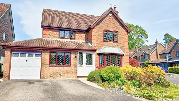 4 Bedroom Detached House For Sale In Home Way, Petersfield, Hampshire, GU31