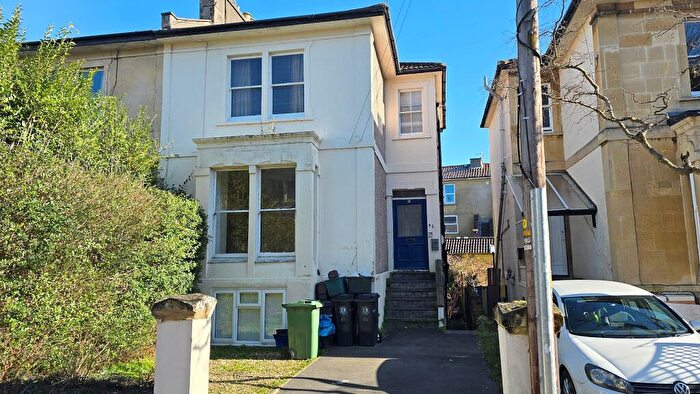 1 Bedroom Flat For Sale In Kingsley Road, Cotham, Bristol, BS6