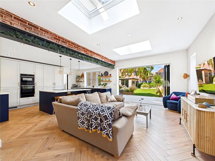 4 Bedroom Detached House For Sale In Newry Avenue, Felixstowe, Suffolk, IP11