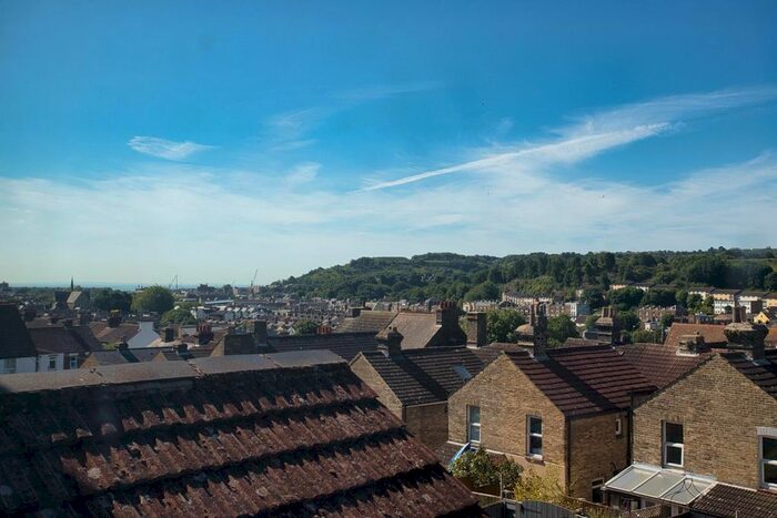 2 Bedroom Property To Rent In Mayfield Avenue, Dover, CT16