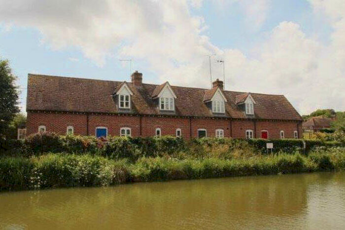 2 Bedroom Terraced House To Rent In Canal Side, High Street, Hungerford, ., RG17